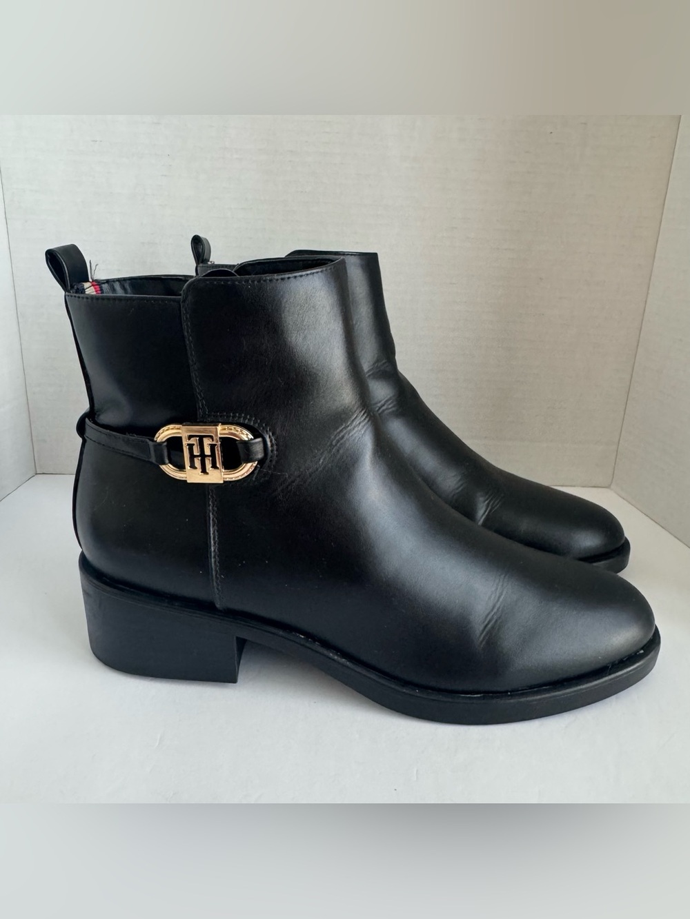 Tommy Hilfiger Women's Imiera Ankle Boots, Black And Gold Hardware, Size 10M